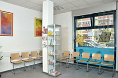 Wartezimmer der Tierarztpraxis Dr. Jörg Bauer in Berlin